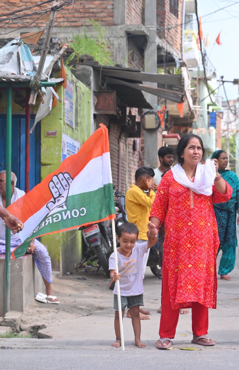 कांग्रेस पार्टी को हमेशा सीट शेयरिंग में बलिदान नहीं देना चाहिए । 2024 के बिहार लोकसभा चुनाव में अधिकांश सीटों पर आरजेडी ने चुनाव लड़ा था और नतीजा सबके सामने है। अगर हम हमेशा सिर्फ गठबंधन के नाम पर बलिदान देते रहेंगे तो बीजेपी जीतती रहेगी। याद रखिए बीजेपी और आरएसएस का मुकाबला