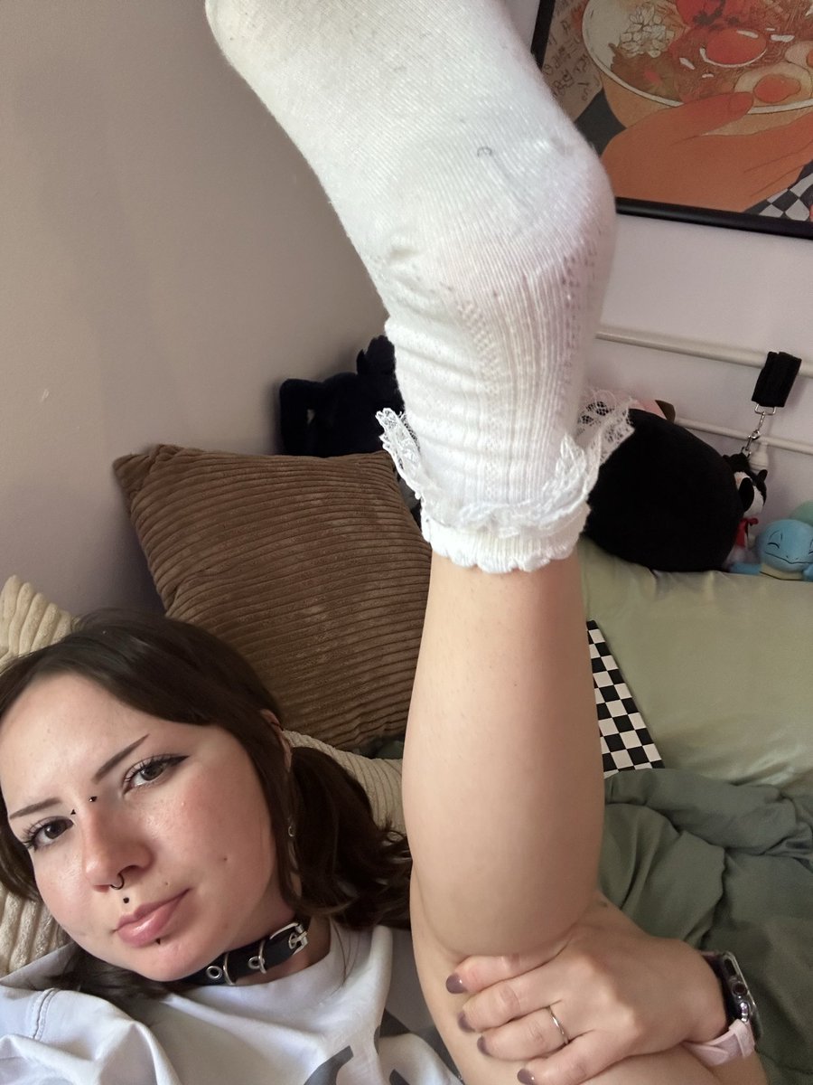 PO0PHEAD's tweet photo. Showing off cute socks and undies :—3 https://t.co/FYFWd1DDyx