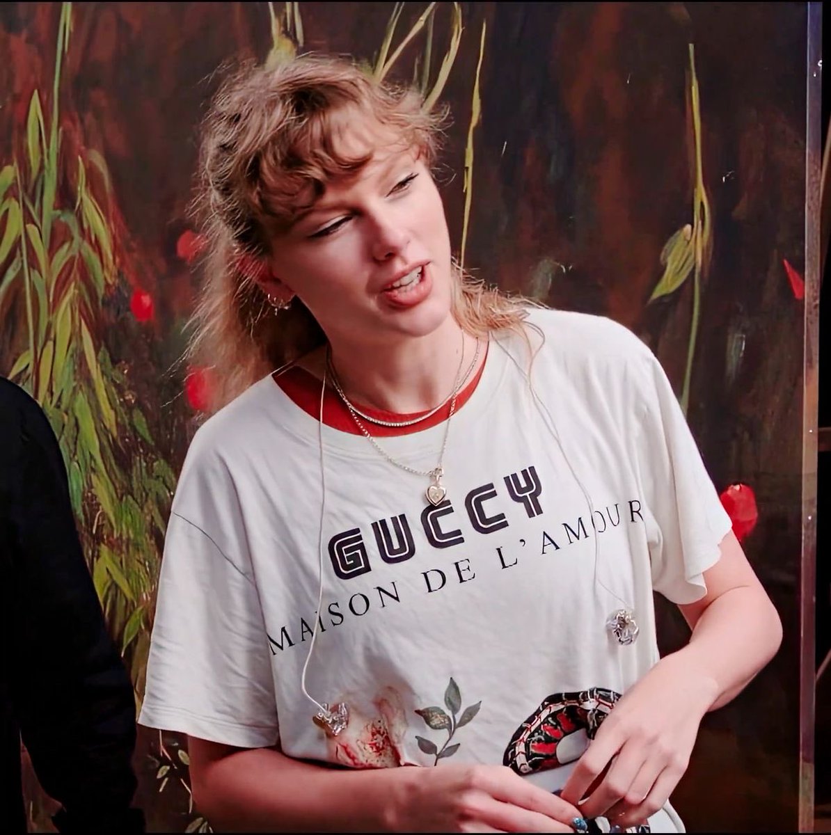 taylor thinker💭 (@tsthinkers) on Twitter photo 