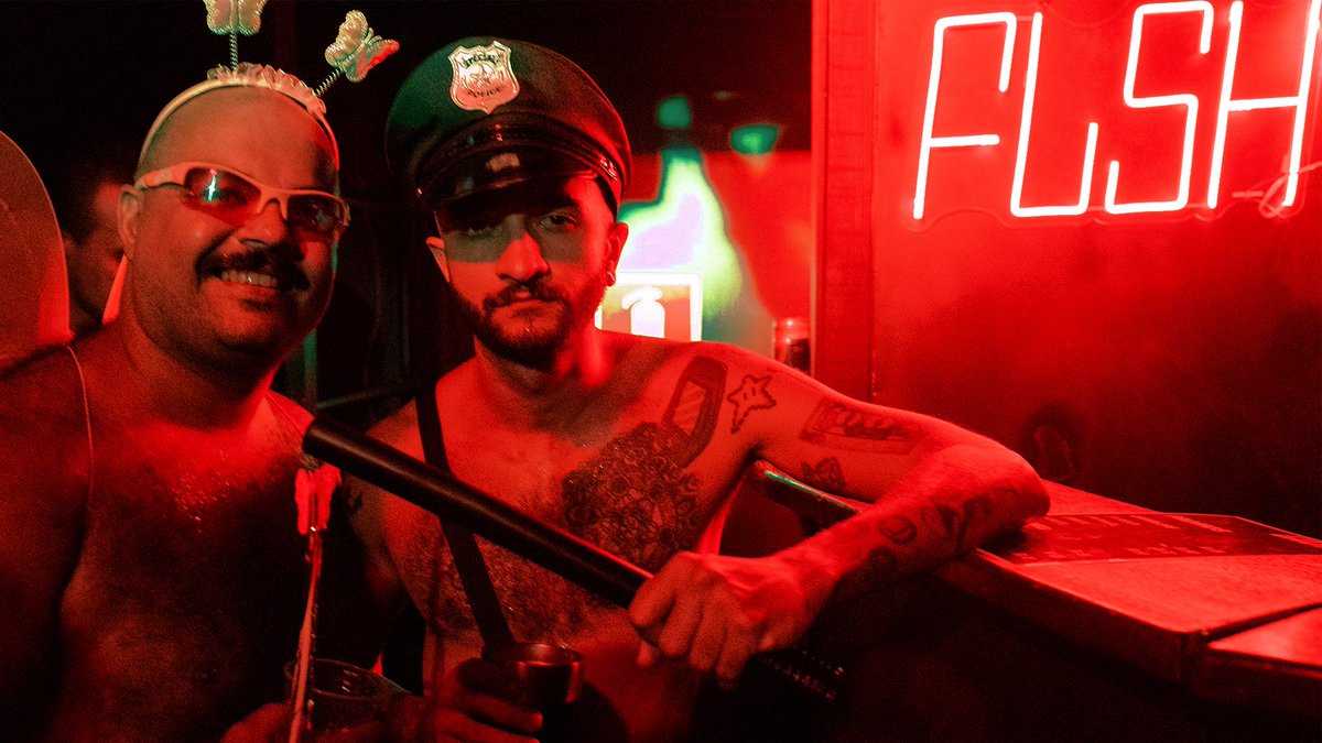 Ainda não garantiu seu ingresso promocional ? Melhor se apressar que tá quase acabando : shotgun.live/events/24-10-f… , teremos a presença do gostoso do <a href="/ChaserAtivoRJ/">Vinny Chaser</a> 🤤