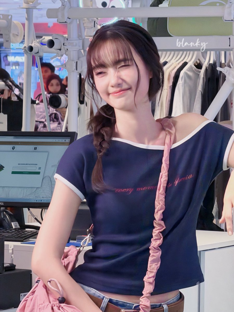 blanc_yhy's tweet image. น่ารักที่สุด🤏🏻😙

#EMISatCentralxPIPLOY
#PiployRR