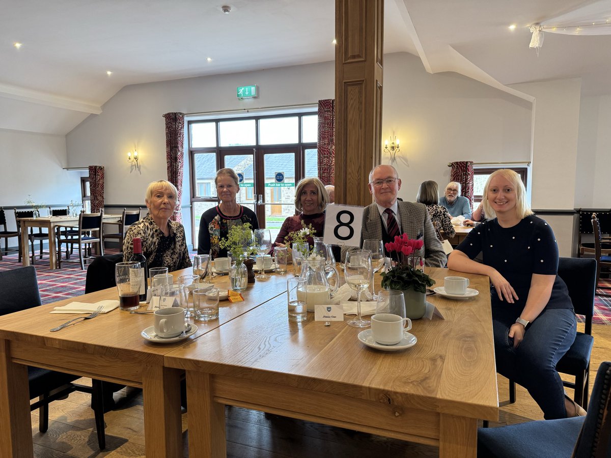 MelClose55's tweet photo. Lovely #Sundaylunch with @Closie01 @PrestonMayor fundraiser #CrossKeys #Whitechapel
Raising funds for @mary_ogara_uk @ParkinsonsUK & the Sandbag #Veterans drop in #Preston
Food was great, company was even better and I won a plant in the raffle ! #winwin https://t.co/iPUKnzXFcm