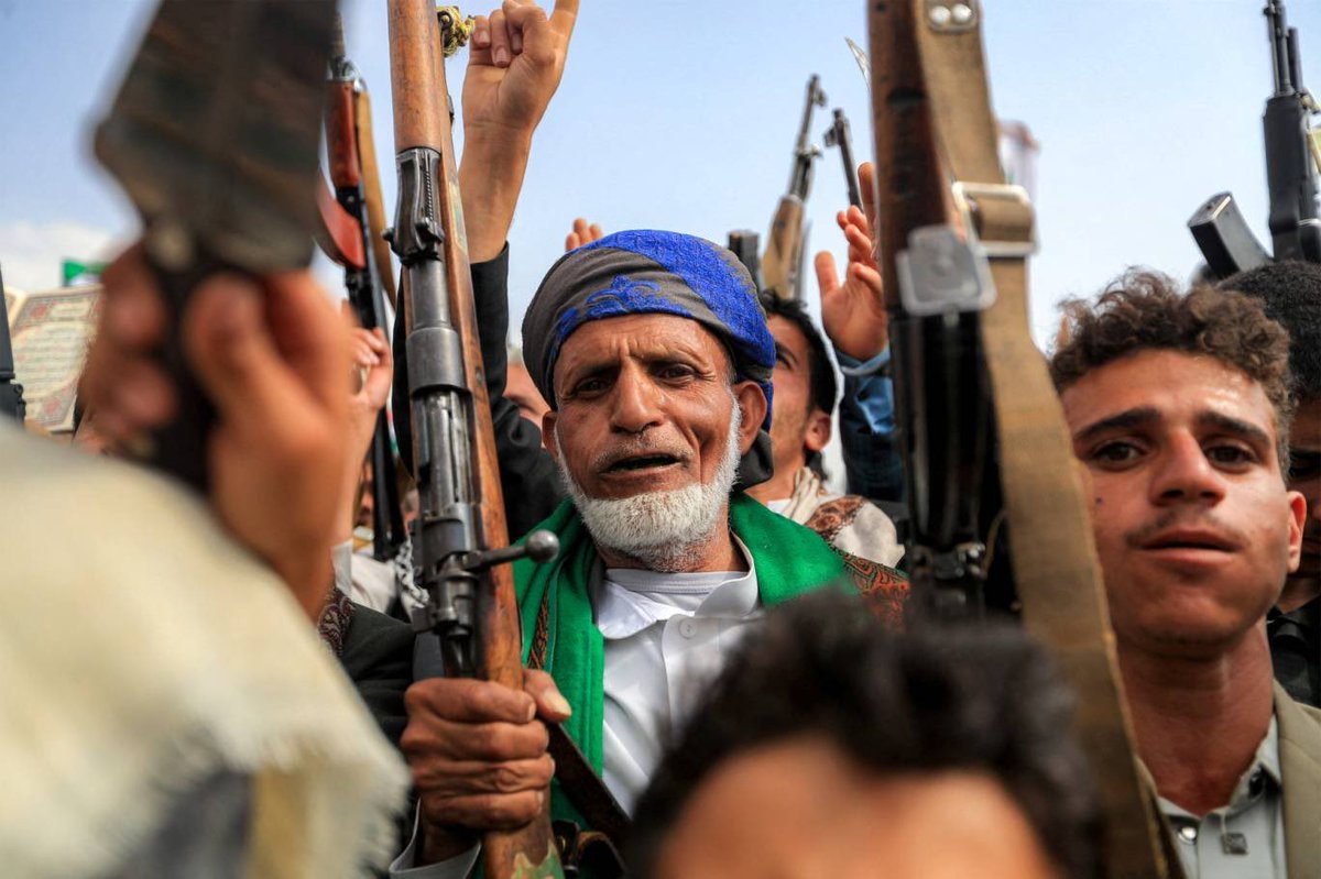 ◀️ حين تتناسل الدولة في اليمن خارج ذاتها

⏪️ ما يخشى منه هو أن تتحول خريطة الجمهورية إلى طيف من الجزر الأمنية المتجاورة لكل منها نشيدها وعلمها وذاكرتها القتالية
#اليمن 🇾🇪
#اليمن_الجريح 

independentarabia.com/node/627533/%D…