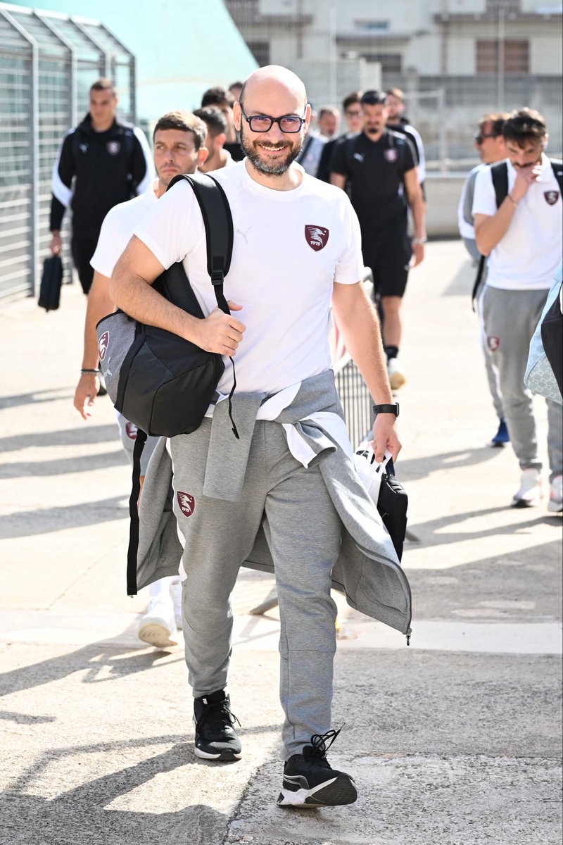 DrAtaDeMeo's tweet photo. Un’altra stagione sul campo… 

#nutrizione #biologonutrizionista #nutrizionistasportivo #integrazione #calcio #sport #salernitana 
@OfficialUSS1919 https://t.co/oSsxRWFYzP