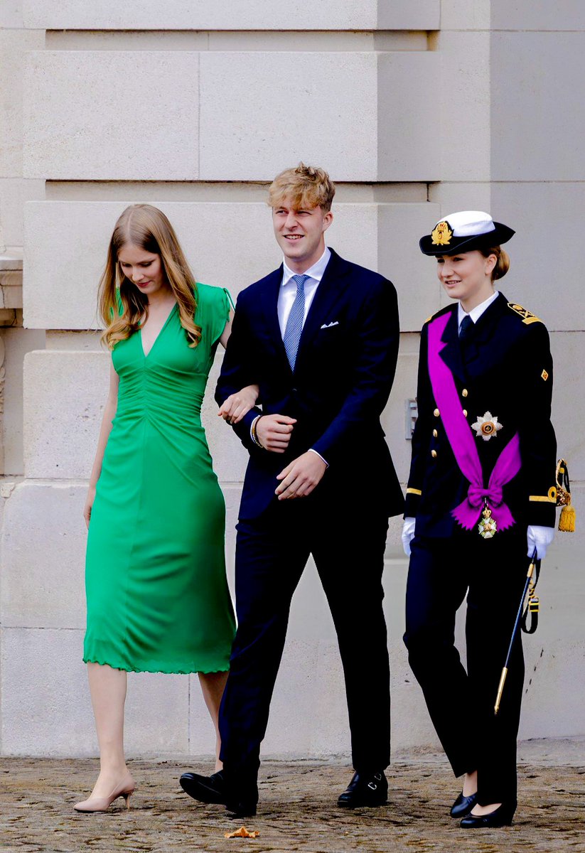 royalchildren_'s tweet photo. #PrincessElisabeth The #DuchessofBrabant #PrinceEmmanuel and #PrincessEleonore of Belgium attend the military and civil parade during Belgium's National Day 2025 in Brussels, Belgium π§πͺ -July 21st 2025.
.
π· : Geert Vanden Wijngaert/@GettyImages https://t.co/8f40aM8sEG