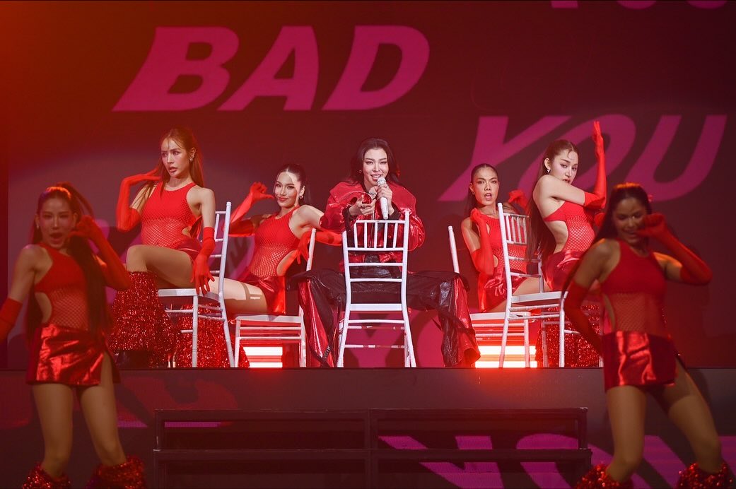 fayebrasilofc's tweet image. TRADUÇÃO PT-BR 🇧🇷

“O 2025 FAYE PERAYA BIRTHDAY PARTY “GENTLE Bad GIRL” chegou ao fim 💛

Quero agradecer de coração por todas as mensagens de carinho e por todo o apoio que recebi.

Agradeço aos convidados que amo e respeito por me honrarem com a presença, e também a todos que…