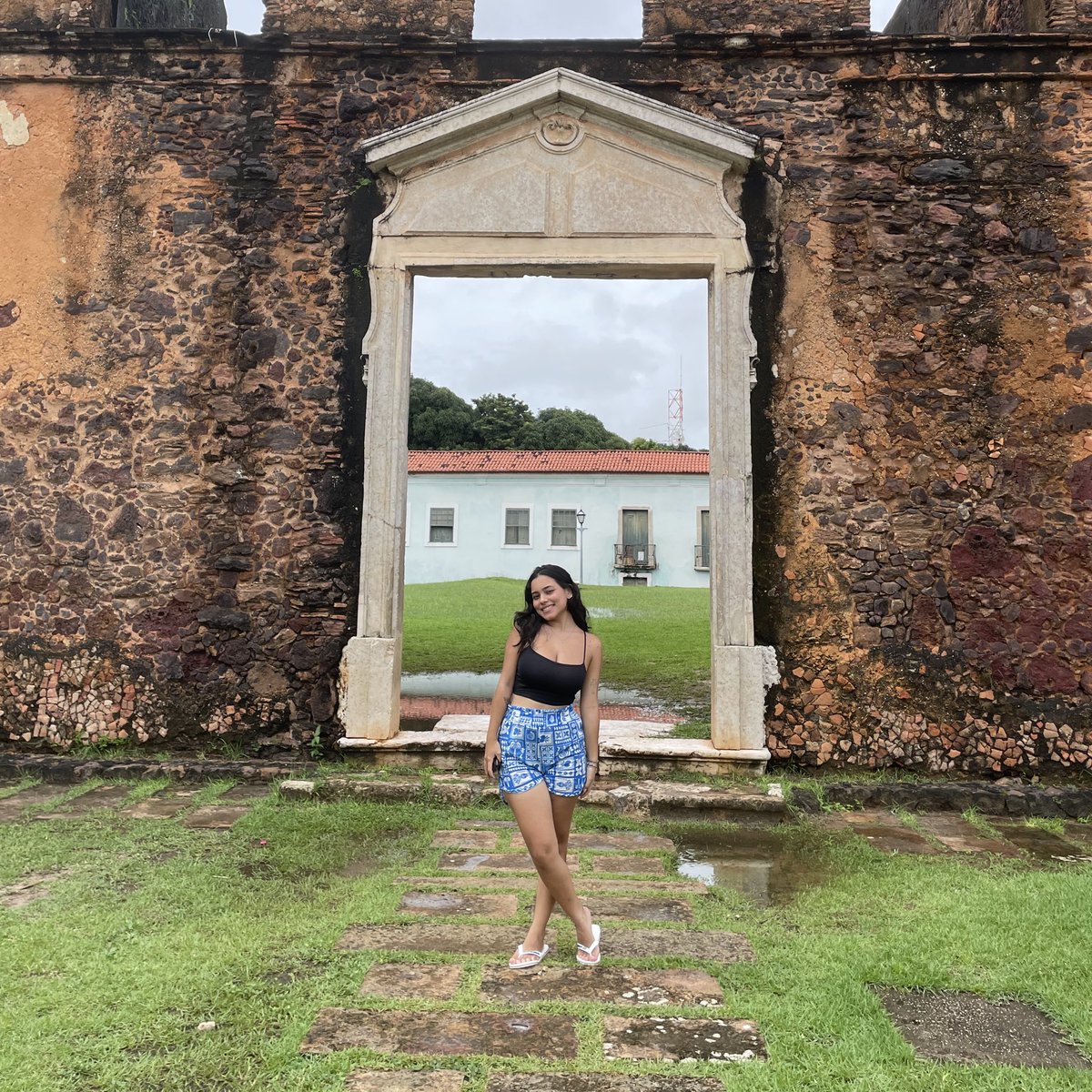 yorafaz's tweet photo. quando alguém em algum momento resolveu tirar foto minha https://t.co/crR7HVwmR7