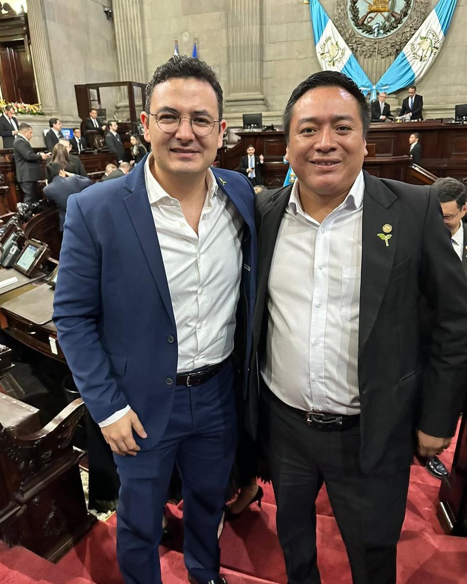 Cambio munixela (@c_munixela) on Twitter photo 3 borrachos viendose fijamente. <a href="/samuel_pz/">Samuel Pérez 🌱</a> <a href="/msemillagt/">Movimiento Semilla 🌱 🇬🇹</a> <a href="/raicesguate/">Raíces 🌱</a> 3 borrachos viendose fijamente. <a href="/samuel_pz/">Samuel Pérez 🌱</a> <a href="/msemillagt/">Movimiento Semilla 🌱 🇬🇹</a> <a href="/raicesguate/">Raíces 🌱</a>