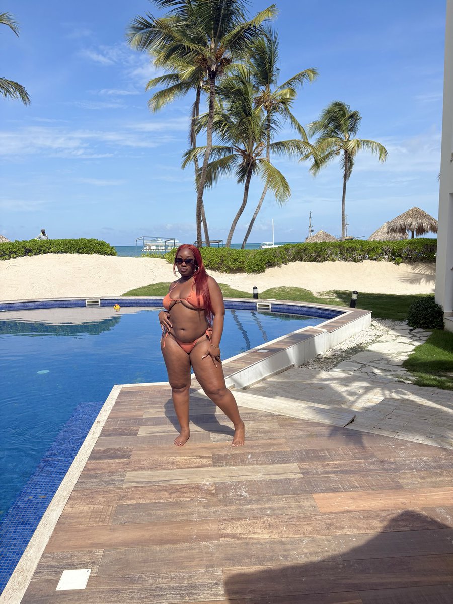 MoreAssThanClass✨ tweet media