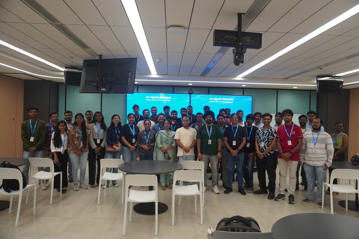 __bangpypers__'s tweet image. The October BangPypers meetup was a wonderful gathering of our Python community! 🐍💙

Huge thanks to Amadeus Labs for hosting, and to all our speakers &amp;amp; attendees for making it special. Your energy keeps the community thriving! 🙌

#BangPypers #Python #Meetup #Community