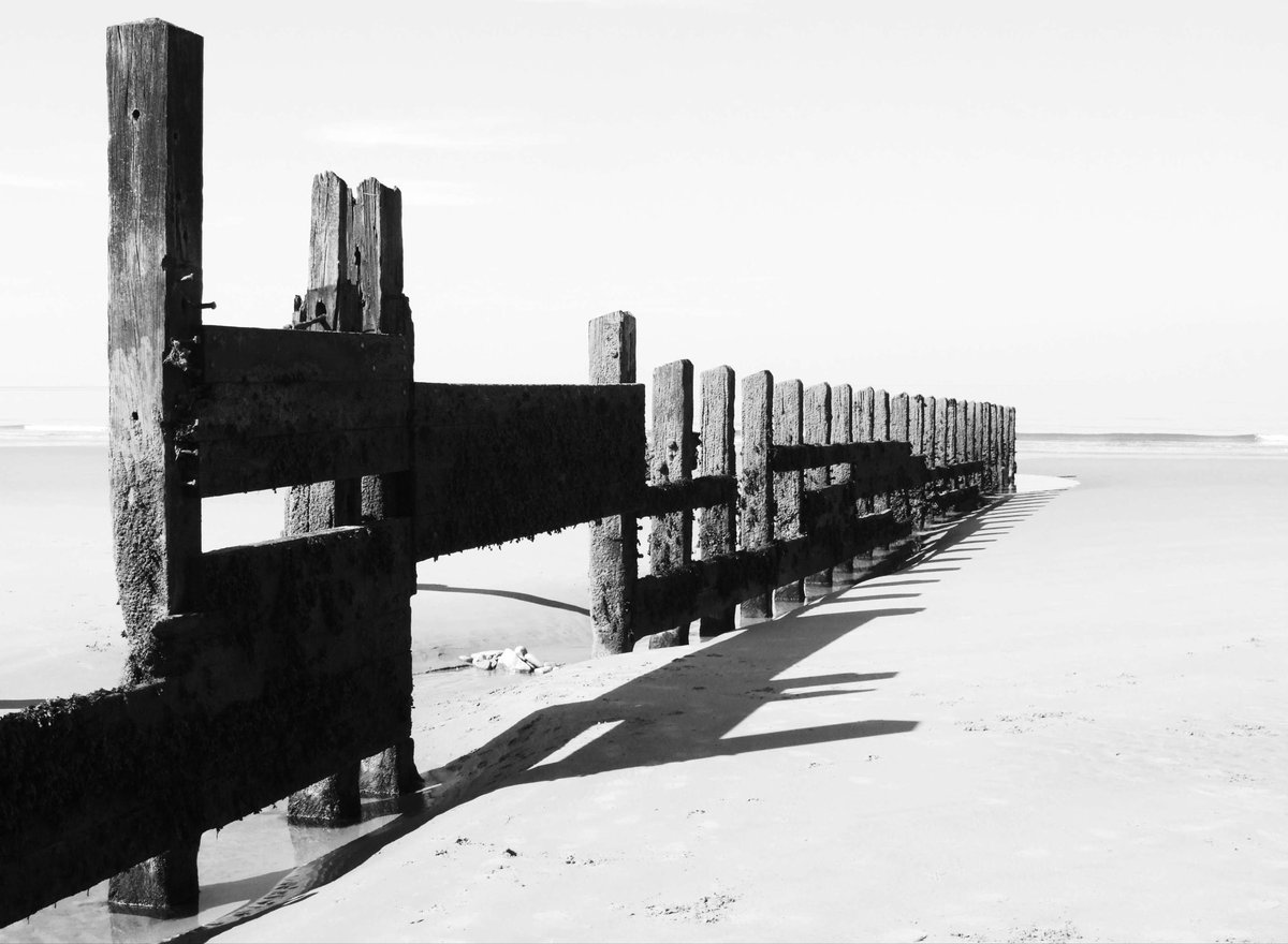 Very much so. To me there’s photography then there’s colour pictures.

The Beach, Barmouth