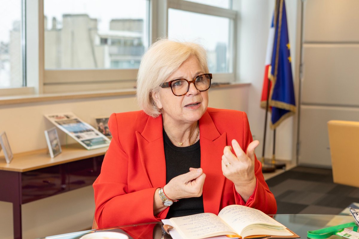 ❗️ [ 🇫🇷 FRANCE ]

🔸 L'actuelle ministre du Travail et de la Santé, Catherine Vautrin, devrait prendre la tête du Ministère des armées.