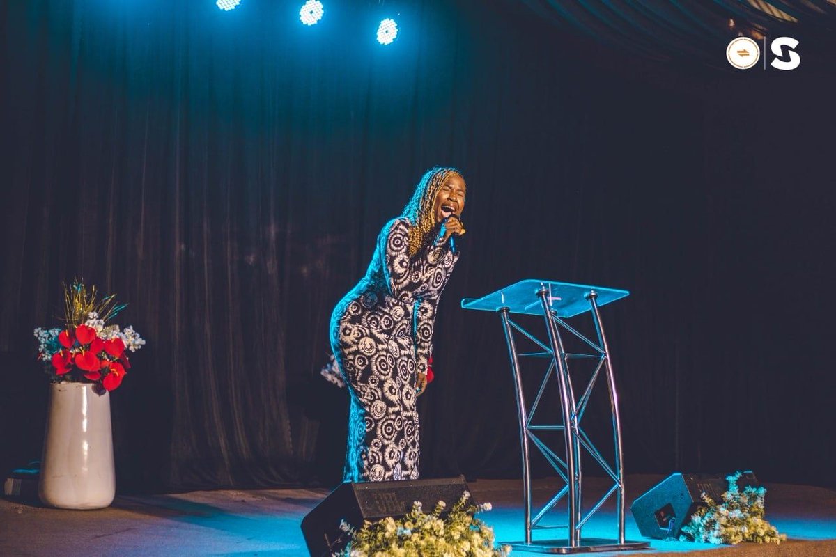 fayokemithestar's tweet image. Living a life of honour and gratitude to my King and Maker.
My light shines so bright. Men see and glorify my Father in heaven. 

Happy Sunday ASSAssins! 
#fayokemithestar #the1133 #thisistheswat