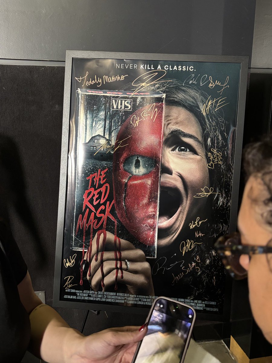 JustYoungEnough's tweet photo. Well last night rocked. Thank you to everyone who helped sell the theater out and support indie horror! https://t.co/BCYpFSp7WX