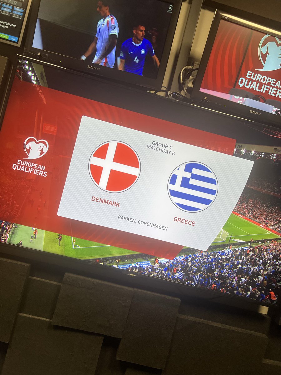 Prøver litt VM-kval i kveld! Danmark - Hellas fra et smekkfullt Parken ser du på TV2 Play fra og med nu.
