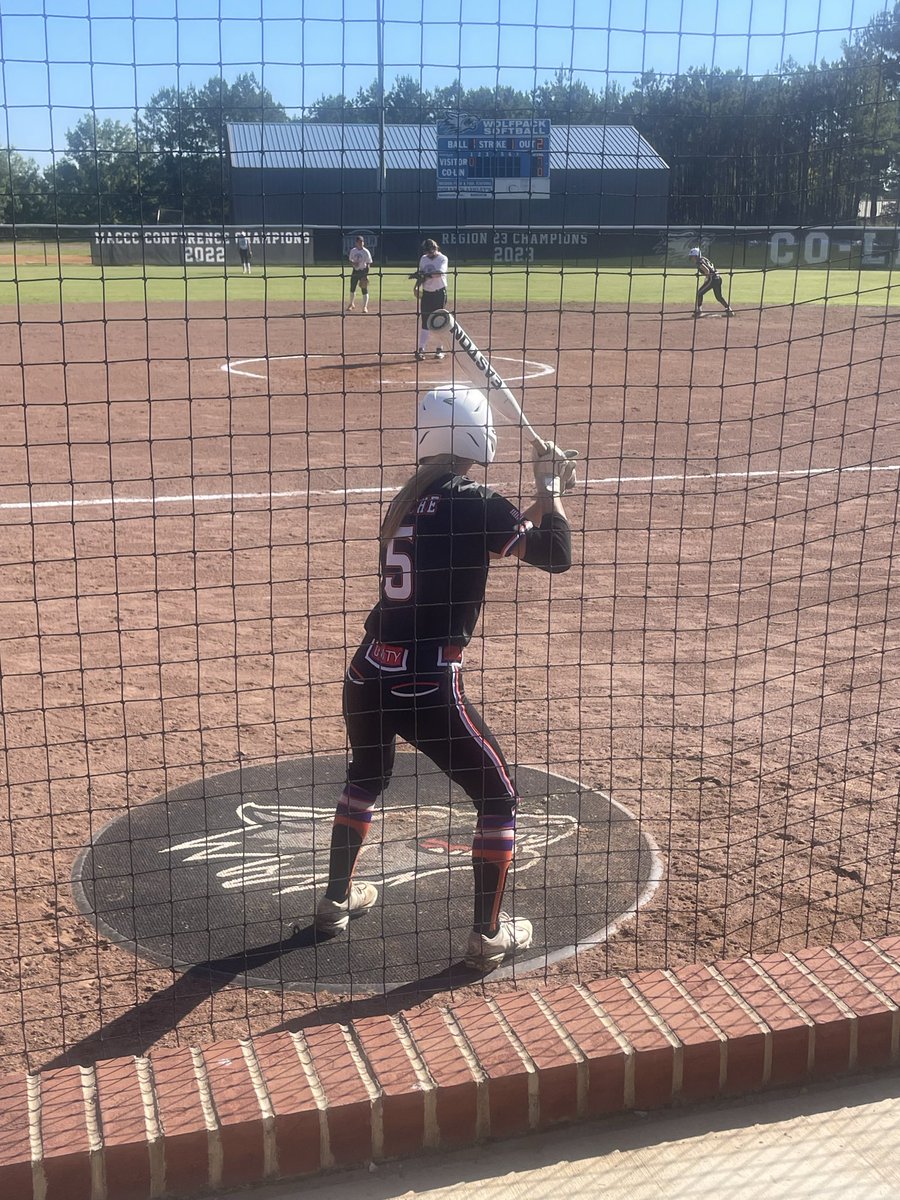 kenleytriche's tweet image. Thank you @CoLinSoftball for having me and my team!! @CoachMeleah 
#unity #co27