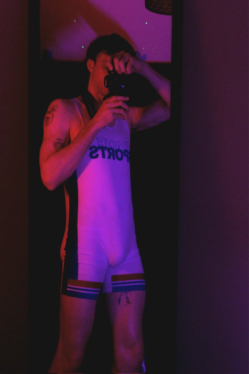 giant_twink's tweet photo. who wants to do some wrestling with me?

#twink #hung #hungtwink #bwc #gaywrestling #spandex https://t.co/qQ2lpcmjSh
