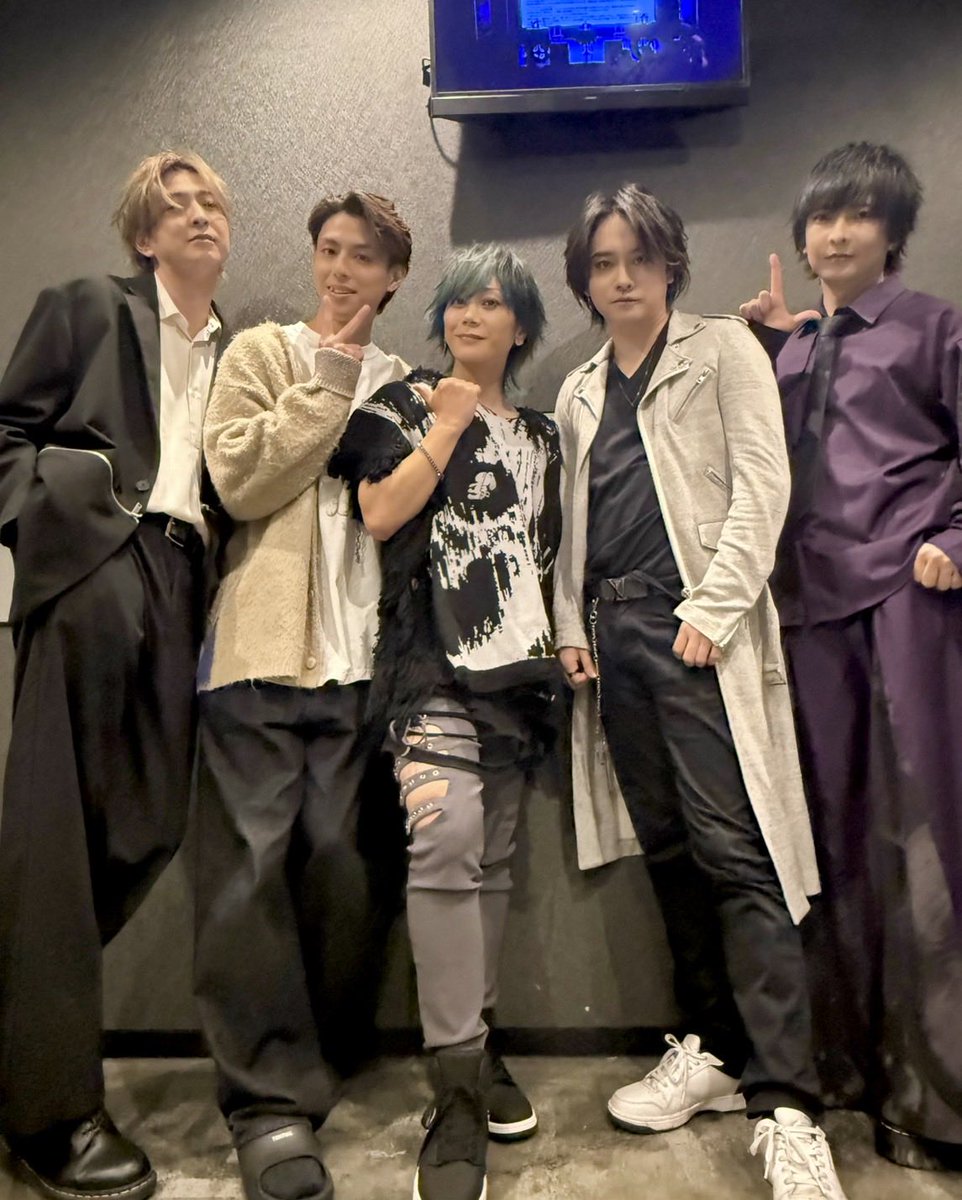 Rachi__official's tweet image. KIMERU Fesお越し下さった皆様ありがとうございました🎤✨生バンドにライブハウスと、何より子ブタ🐷ちゃん達と一緒に盛り上がれたこと最高に幸せ！キメちゃんがさステージ上で良い顔して幸せそうだった。これからも妖怪…あっ間違えた妖精のキメちゃんを宜しくお願い申し上げます。by年下の妖精より