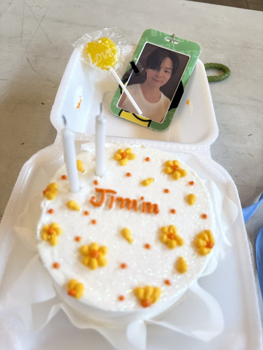 Steh_itnaclavac's tweet image. #CakeForJiminContest @jiminiemelody