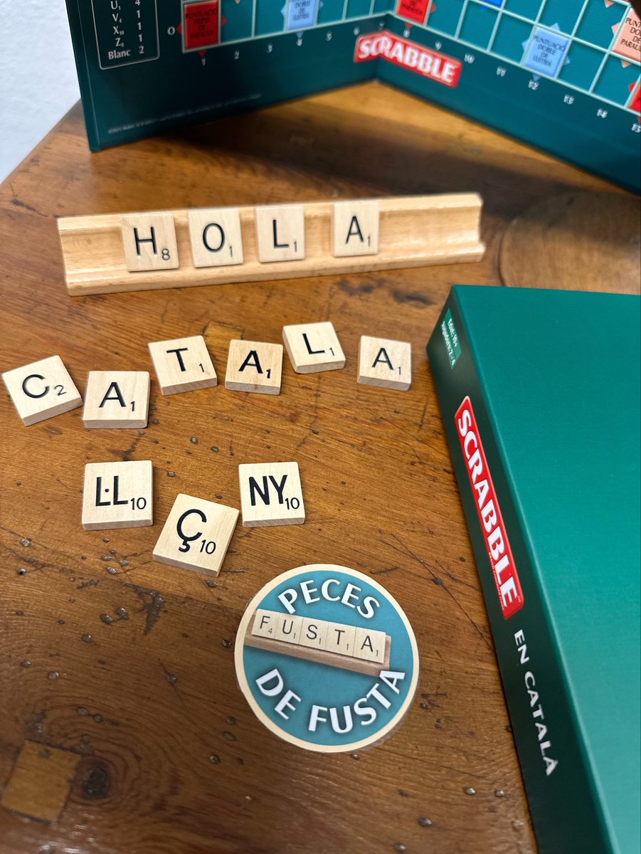 🙌Ja disponible en exclusiva a botigues de jocs i llibreries #scrabbleencatalà versió única i original amb les peces de #fusta <a href="/enricborras1/">Enric Borràs Palouzié</a>