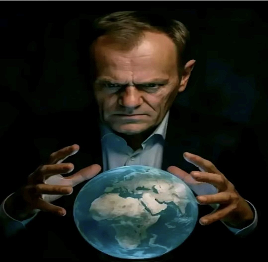 c0c4in3_'s tweet image. tusk bedzie manipulowal meczem, zebysmy przegrali #LITPOL