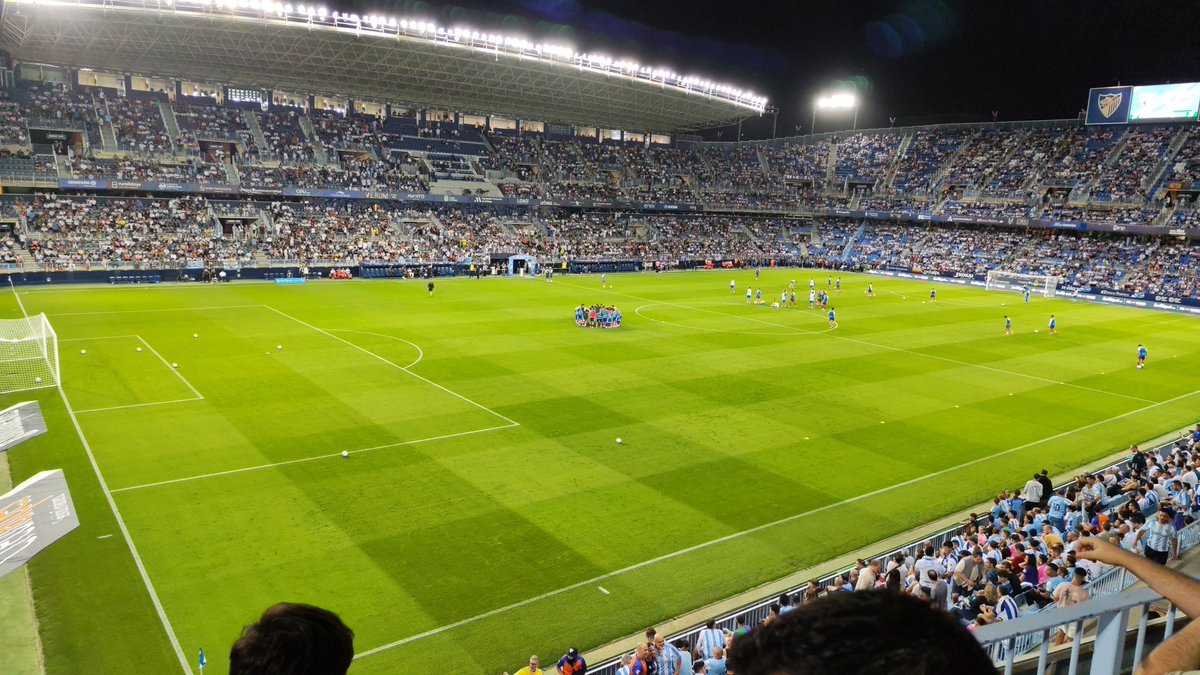 COMEPIPASFRENTE's tweet image. Vamos malaga!!