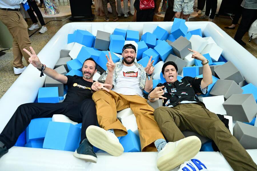 Long term games w/ <a href="/0xSANDchain/">SANDchain</a> long term people 🤝

<a href="/borgetsebastien/">Sebastien 🏞</a>