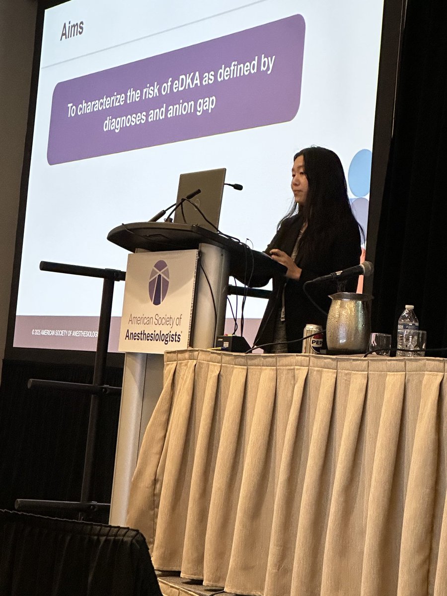 Dr Una Choi, CA1 presenting her original research on SGLT2i at #anes25 in SA, TX. ⁦<a href="/MassGenBrigham/">Mass General Brigham</a>⁩ ⁦<a href="/MassGeneralNews/">MassGeneral News</a>⁩ ⁦<a href="/SPAQIedu/">SPAQI</a>⁩ ⁦<a href="/_Anesthesiology/">Anesthesiology Journals</a>⁩ ⁦<a href="/IARS_Journals/">Anesthesia&Analgesia</a>⁩ ⁦<a href="/ASALifeline/">ASA®</a>⁩