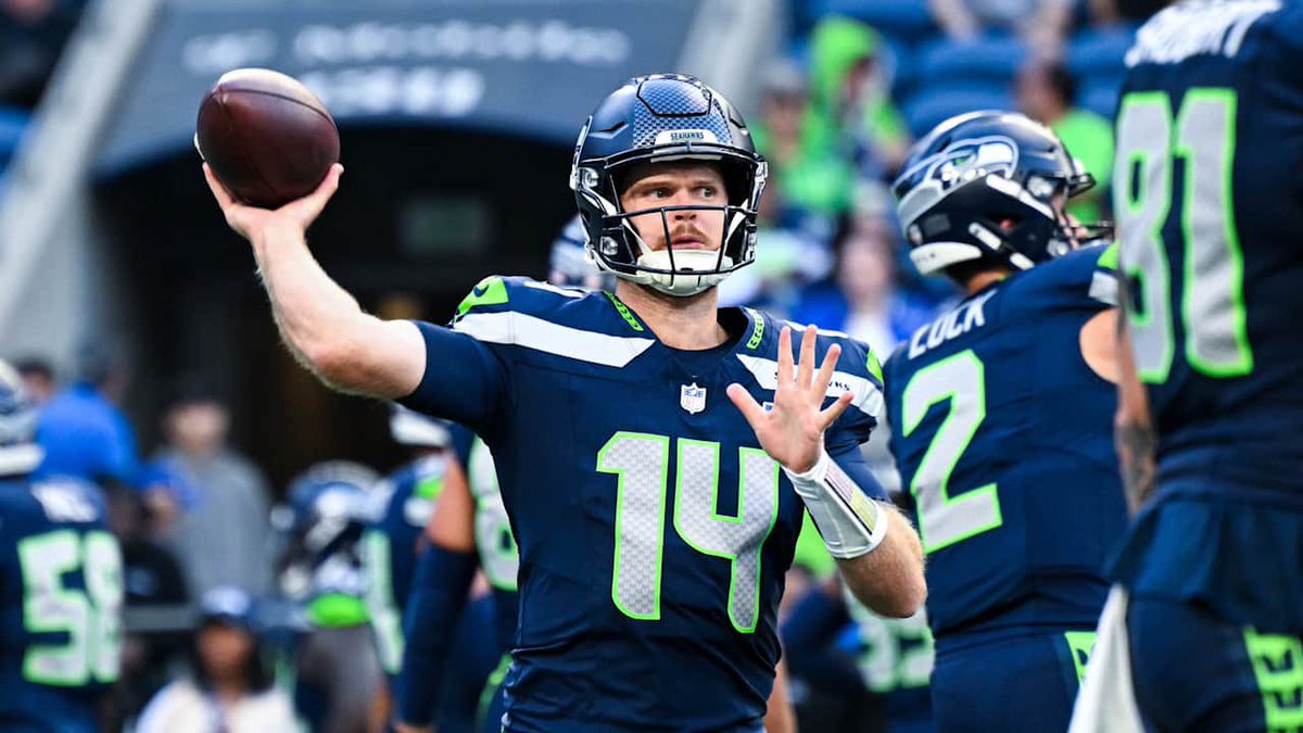 donaldwatts24's tweet photo. Love Darnolds decisiveness and anticipation.
#WUSH #Seahawks https://t.co/GcxbxDiawo