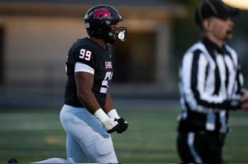 “This offer meant a lot to me because of how much hard work I put into earning opportunities like this.” ‘27 DL Nehemiah Ombati breaks down new offer 

Story: 

247sports.com/college/wiscon…