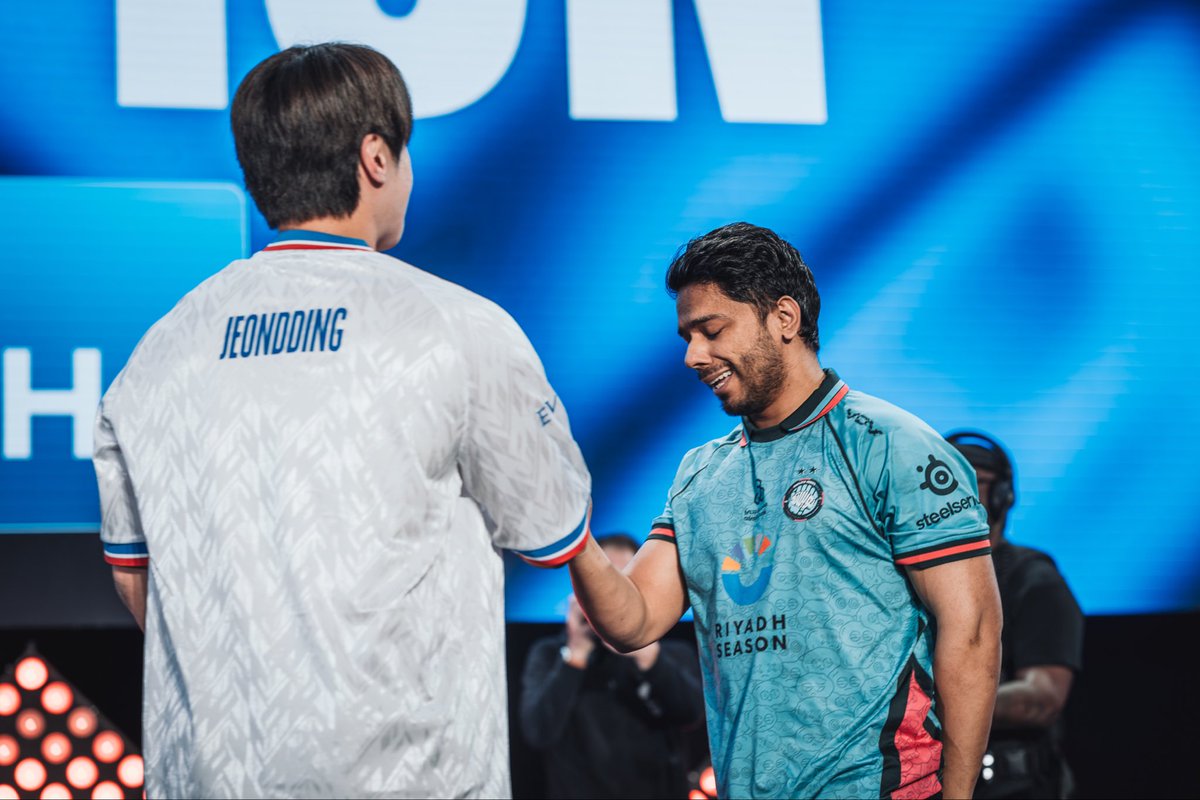 Big congrats to <a href="/ArslanAsh95/">Twis | Arslan Ash</a> 🔥🔥

#EvoFrance2025 #TEKKEN8