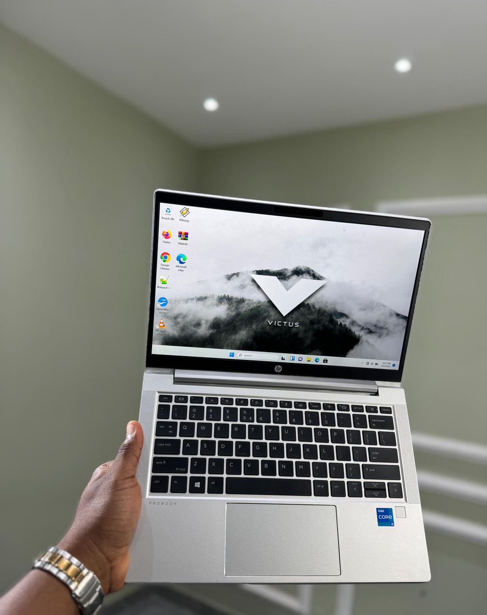 TechShackHQ's tweet image. *HP PROBOOk 430 G8 NOTEBOOK*

🀄️11th Gen®️Intel Core i5 Processor  8 CPU’s 
🀄️8 Gig Ram ddr4 upgradable 
🀄️256 Ssd 
🀄️14 inch
🀄️keyboard
🀄️Type C Port 
🀄️Fingerprint
🀄️Intel Iris Xe Graphics 4GB
🀄️180•C Rotatable
🀄️Face 🆔 
🀄️Charger 🔌 

Ghc: 4.5k
☎️0241636577