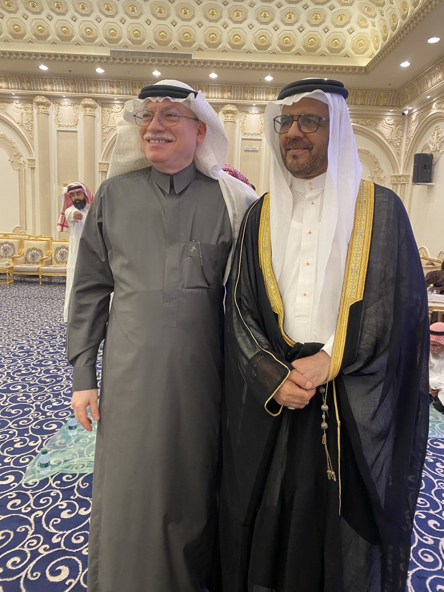 omarbaoom's tweet photo. أفراح آل باهرمز وآل السلمي
في ليلةٍ من ليالي الأنس والفرح، شاركنا أخانا أحمد باهرمز 
أفراحه بمناسبة زواج كريمته على الشاب فارس السلمي

وسط أجواءٍ عامرةٍ بالبهجة، تخللتها القصائد الشعرية الجميلة
اللهم بارك لهما وبارك عليهما واجمع بينهما في خير https://t.co/oFSzrfn9Mb