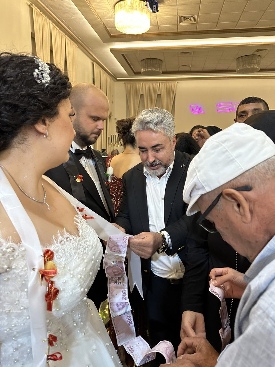 📍KURŞUNLU  Mahalle'mizde Sn Süleyman Kaplan' ın okuttuğu duaya katıldık.
Allah kabul eylesin.

📍KEPEZ’de Sn Duran ÇAPA'nın kıymetli kızı Esma ve Semih çiftinin düğün merasimine katıldık.
Çapa ve Büyükateş ailelerine hayırlı uğurlu olsun.

Çiftimize ömür boyu mutluluk diliyoruz.