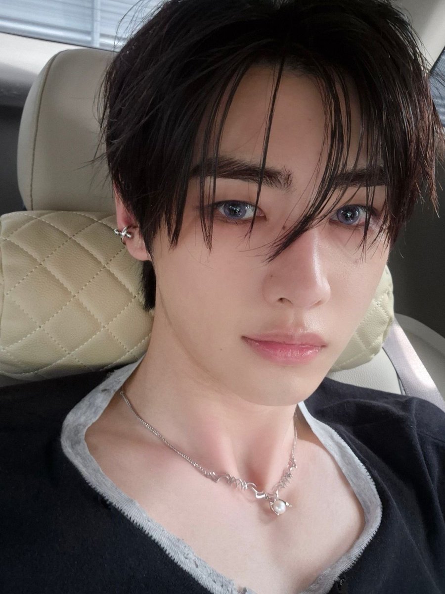 staribin's tweet photo. this is one of the prettiest sunsun looks https://t.co/O11PDSlyDR