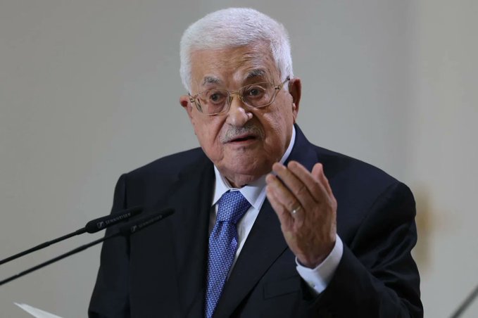 عاجل | مصدر مقرب من الرئاسة الفلسطينية يقول إن «مصر حرصت على حضور عباس، (قمة شرم الشيخ) بصفته الرئيس الفلسطيني الممثل الشرعي والوحيد للشعب الفلسطيني» 