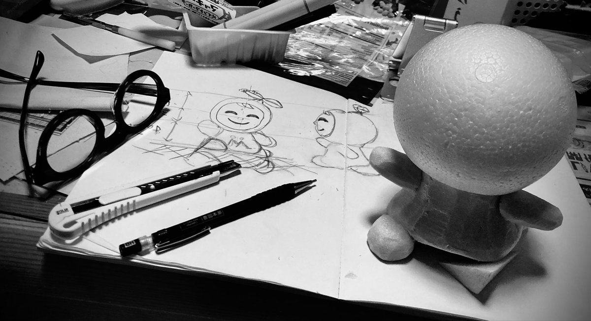 dale_matanori's tweet photo. とりあえず造形もんはひと段落で
明日はお絵描きをいっぱいwしないと

あー『月を聴く』というほうじ茶🍵
美味い😋

最後はサウンドストリートを聴きながらwでした
教授とあっこちゃんの🎹ピアノデュオの回のやつね🎼♪

#ENTEA
#坂本龍一
#坂本図書 https://t.co/CF137DVner