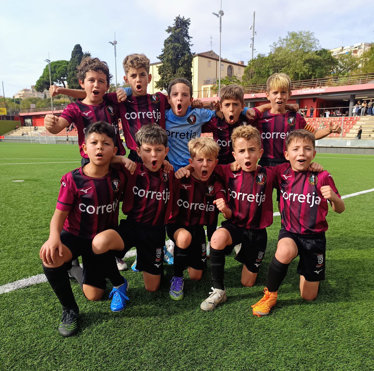 Vic Riuprimer REFO (@vicriuprimer) on Twitter photo 𝗥𝗘𝗦𝗨𝗟𝗧𝗔𝗧𝗦 | Futbol Base
Benjamí S9 “A”
🏆 Preferent Benjamí Grup 4 Jornada 4
<a href="/martinenc/">FC Martinenc</a> “A” 1 - 5 Vic Riuprimer Refo “A”
⚽️⚽️ Guillem
⚽️ Abde
⚽️ Oleguer
⚽️ Biel
#SomhiVicRiuprimerRefo 🔴⚫️ #JuntsUnEquip #VicActivat #Osona 𝗥𝗘𝗦𝗨𝗟𝗧𝗔𝗧𝗦 | Futbol Base
Benjamí S9 “A”
🏆 Preferent Benjamí Grup 4 Jornada 4
<a href="/martinenc/">FC Martinenc</a> “A” 1 - 5 Vic Riuprimer Refo “A”
⚽️⚽️ Guillem
⚽️ Abde
⚽️ Oleguer
⚽️ Biel
#SomhiVicRiuprimerRefo 🔴⚫️ #JuntsUnEquip #VicActivat #Osona