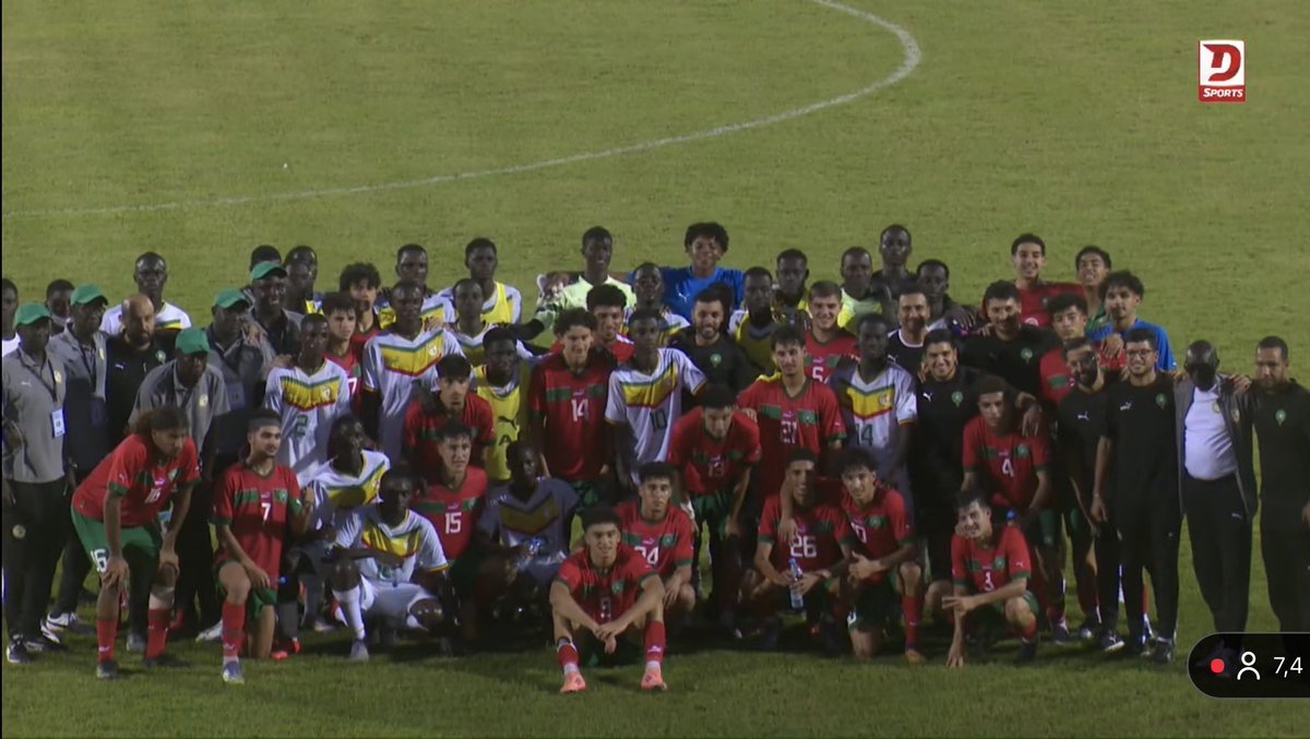 La belle complicité entre le Sénégal U17 et le Maroc U17 après la double confrontation [0-0 et 2-2] en préparation à la Coupe du Monde 🇸🇳🤝🇲🇦