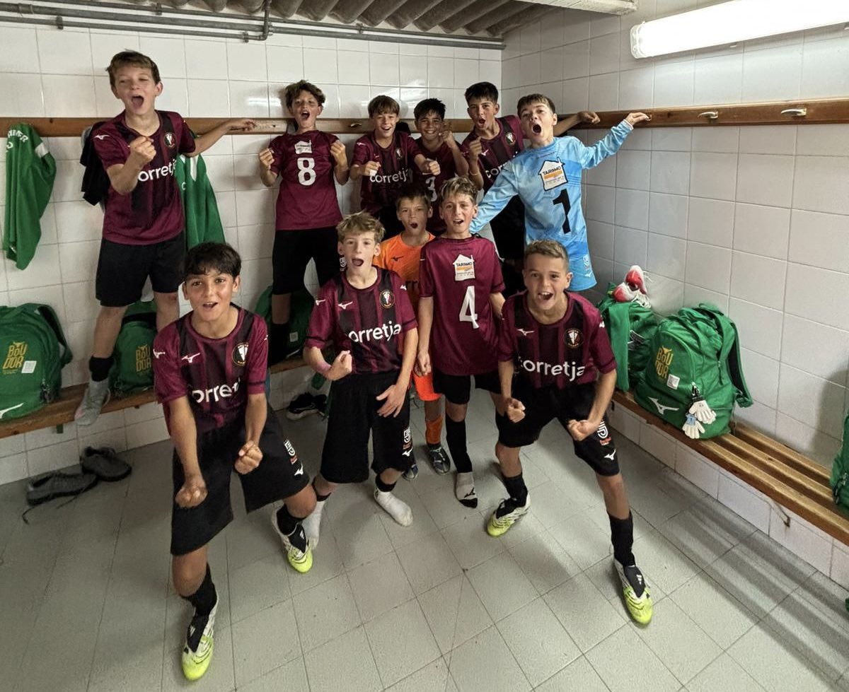 Vic Riuprimer REFO (@vicriuprimer) on Twitter photo 𝗥𝗘𝗦𝗨𝗟𝗧𝗔𝗧𝗦 | Futbol Base
Aleví S12 “A”
🏆 Preferent Aleví Grup 4 Jornada 4
Vic Riuprimer Refo “A” 6 - 5 <a href="/pbanguera/">P.B.Anguera</a> “A”
⚽️⚽️ Teixidor
⚽️ Cesc
⚽️ Aniol
⚽️ Guix
⚽️ Pau Cos
#SomhiVicRiuprimerRefo 🔴⚫️ #JuntsUnEquip 𝗥𝗘𝗦𝗨𝗟𝗧𝗔𝗧𝗦 | Futbol Base
Aleví S12 “A”
🏆 Preferent Aleví Grup 4 Jornada 4
Vic Riuprimer Refo “A” 6 - 5 <a href="/pbanguera/">P.B.Anguera</a> “A”
⚽️⚽️ Teixidor
⚽️ Cesc
⚽️ Aniol
⚽️ Guix
⚽️ Pau Cos
#SomhiVicRiuprimerRefo 🔴⚫️ #JuntsUnEquip