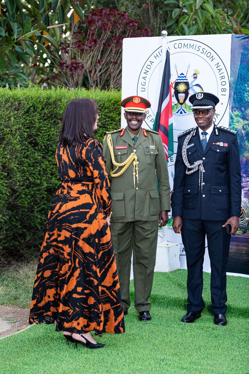 Ugahicom's tweet image. From the elegant Gomesi to the vibrant Kitenge, the majestic Mushana, and the regal Kanzu, the diverse and colourful display of traditional wear elevated the celebration, showcasing the very best-dressed guests during Uganda&apos;s 63rd Independence Day event.