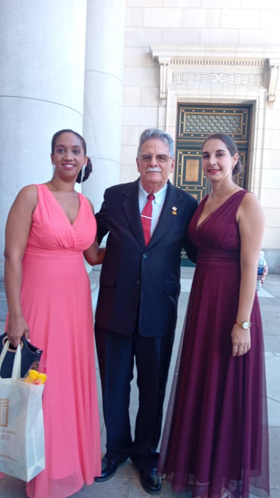 <a href="/DrRobertoMOjeda/">Dr. Roberto Morales Ojeda</a> <a href="/DiazCanelB/">Miguel Díaz-Canel Bermúdez</a> <a href="/PartidoPCC/">Partido Comunista de Cuba</a> <a href="/PresidenciaCuba/">Presidencia Cuba 🇨🇺</a> <a href="/IzquierdaUnida/">Izquierda Unida🔻🇵🇸</a> <a href="/DeZurdaTeam_/">DeZurdaTeam 📳</a> <a href="/citmacuba/">Ministerio de Ciencia, Tecnología y Medio Ambiente</a> <a href="/MeyvisEstevezE/">Meyvis Estevez Echevarría</a> <a href="/cubacooperaven/">Brigada Médica Cubana en Venezuela</a> <a href="/cubadebatecu/">Cubadebate</a> <a href="/InsmetC/">INSMET Cuba (METEOROLOGÍA)</a> Aniversario del Instituto de Meteorología en #Cuba , un día como hoy en 1965.
Felicitación a sus fundadores y continuadores #UnidosXCuba 
Legión de expertos admirados, respetados y queridos por nuestro pueblo. Felicidades.
#CubaViveEnSuHistoria 
#YoSigoAMiPresidente