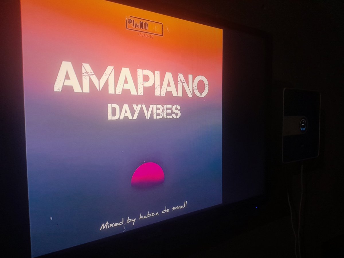 IAM_hlopheB's tweet photo. This will remain #classic in the history of Amapiano mix!! S/O @KabzaDeSmall_  by giving  us a master piece of all time favorite🙏 https://t.co/cgH7TZpP2O