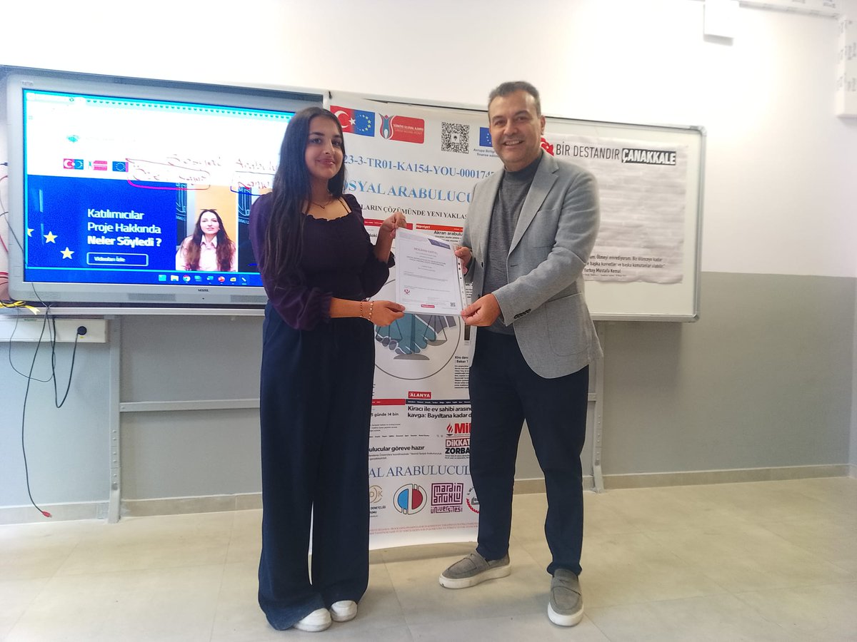 acmakas's tweet image. ODTÜ MEBİVA&apos;nın yürüttüğü Erasmus+ Sosyal Arabuluculuk Projesi kapsamında Oyaca Anadolu Lisesi öğrencileriyle bir araya geldik.

Arabuluculuk ve Ombudsman üzerine söyleştik, canlandırdıkları arabuluculuk temsillerini izledik, sertifikalarını verdik.
@odtumebiva @sosarabuluculuk