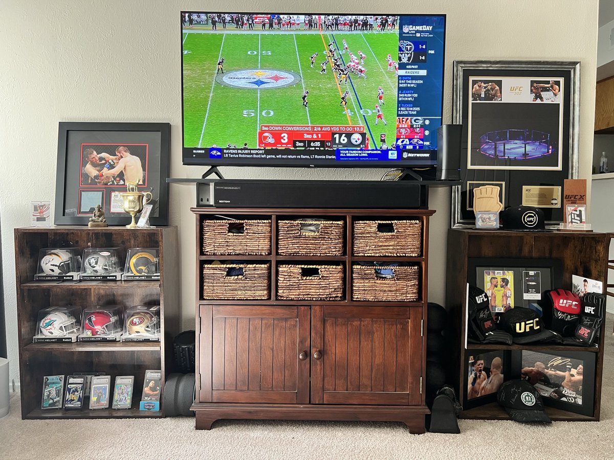 PLHJR1430's tweet photo. No Birds today enjoying all games on @nflnetwork #GDLive #nflnetwork https://t.co/RUoHELdfVm