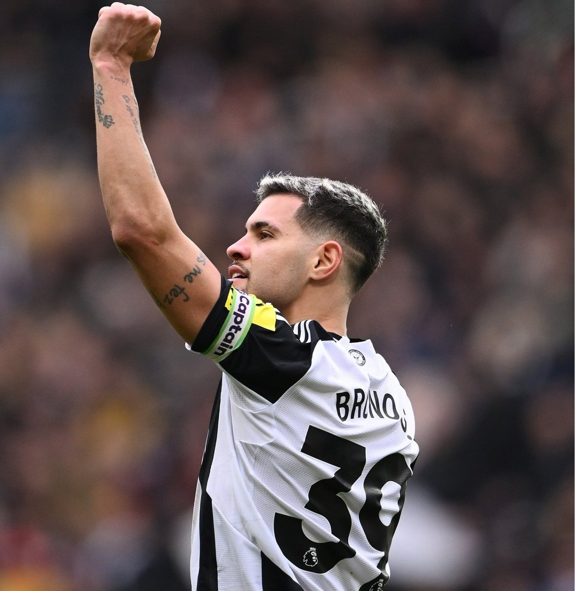 ToonMouthTyne's tweet image. 🚨 🇧🇷 According to Brazilian publication UOL, Newcastle United have offered Bruno Guimaraes a BUMPER NEW CONTRACT! 

The improved terms would take Bruno until JUNE 2030....with a whopping a £13M ANNUAL SALARY that would solidify him as the Club&apos;s highest-paid player.

#NUFC