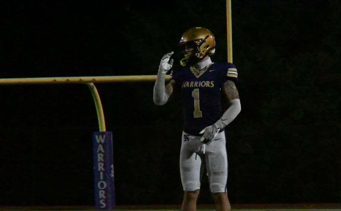 All-Purpose Yard Leaders (5A)

• Eli Robbins (1,224 Yards)
-
• Daniel Larmie (1,207 Yards)
• Ethan Headings (1,074 Yards)

#iahsfb GavinB Photos