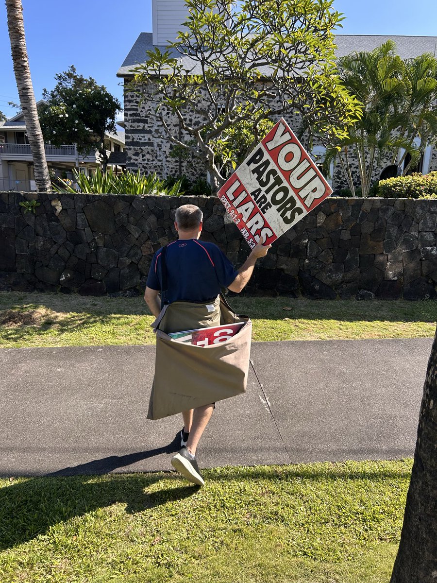 144KJewsRepent's tweet image. On our visit to #Kona island #Hawaii we have seen pagan practices everywhere. 

Acts 17:29 Forasmuch then as we are the offspring of God, we ought not to think that the Godhead is like unto gold, or silver, or stone, graven by art and man’s device. 30 And the times of this