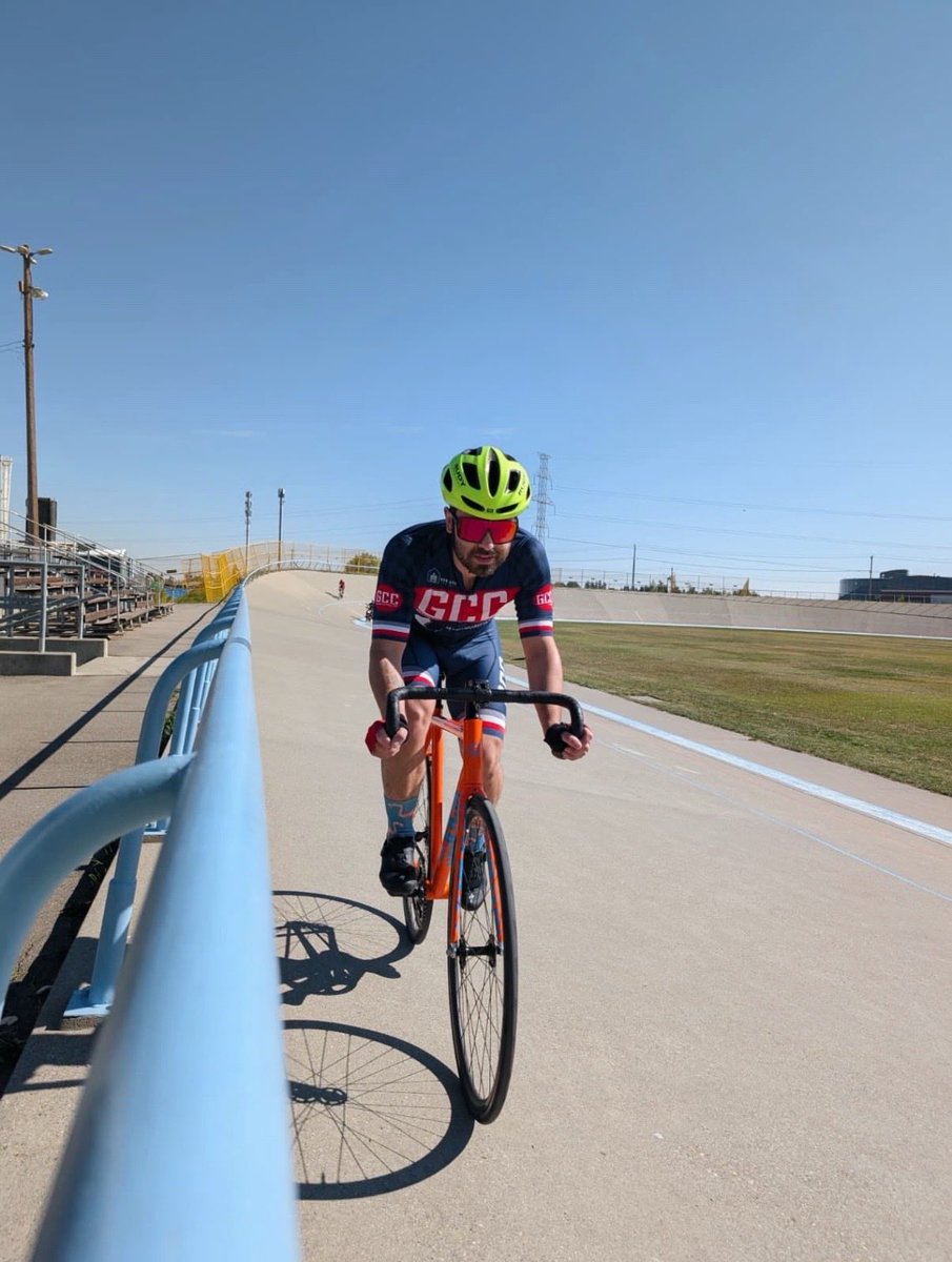 iambradthompson's tweet image. Outdoor track season is done and so is offseason on dad mode. 🤣

It’s time to get back to serious work to prepare for 2026. 😈

#cycling #trackcycling #cyclist #cyclingmotivation #duathlontraining