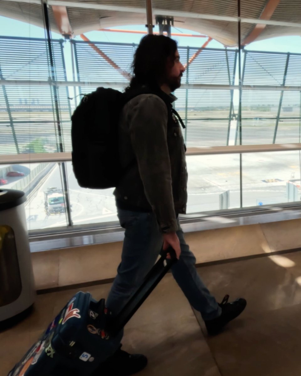 Mañana estreno el video oficial de ‘Yo Te Sigo’ en YouTube 🚗✨

#BlancoNejo #Carretera #YoTeSigo